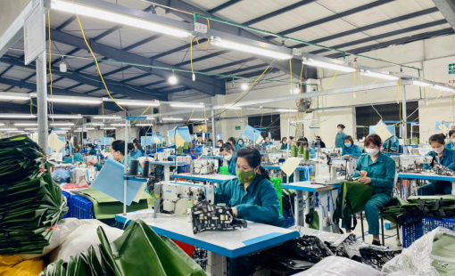 Doanh nghiệp xoay xở thưởng Tết