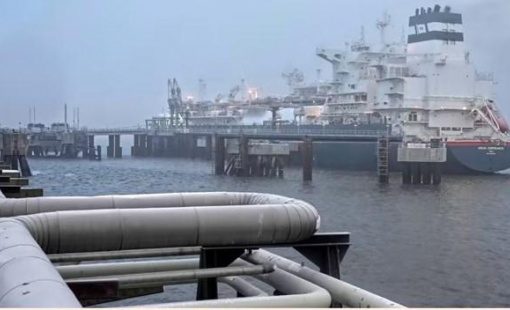 Đức chính thức khai trương cơ sở tiếp nhận khí hóa lỏng đầu tiên