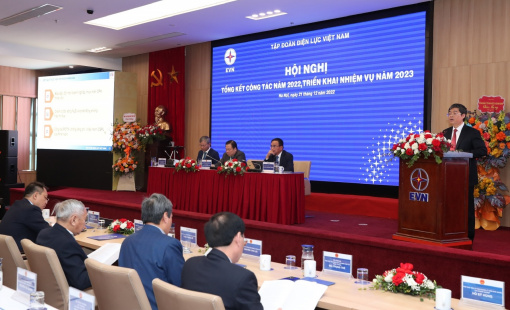 “EVN lỗ hơn 31.000 tỷ, nhân dân cần chia sẻ khó khăn với tập đoàn”