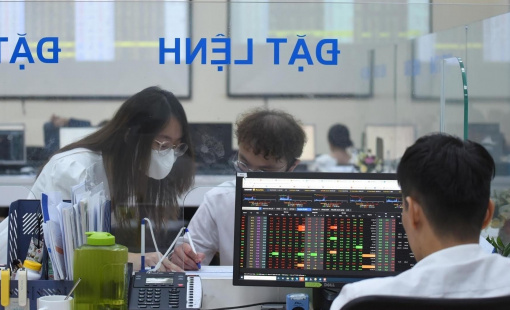 Giải ngân mới vẫn tiếp tục thận trọng