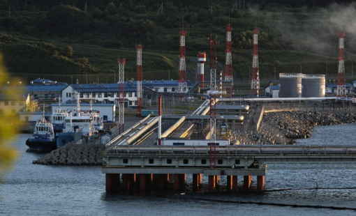 Thị trường dầu tạm căng thẳng với kịch bản Nga giảm mạnh sản lượng từ năm sau