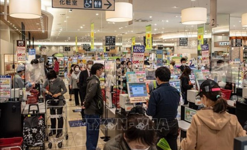 Lạm phát “phủ bóng” lên mùa mua sắm cuối năm 2022 tại Nhật Bản