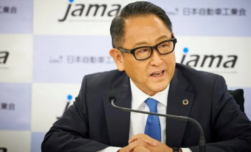 CEO Toyota lại phát ngôn gây bão, gọi ngành công nghiệp ô tô là "đám đông im lặng"
