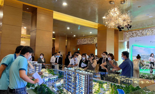 Càng biến động, tâm lý chung vẫn xem bất động sản là kênh “giữ tiền” bền vững