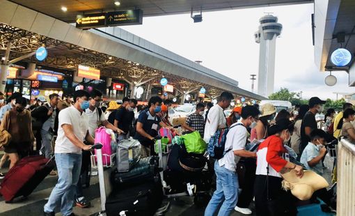 Tìm giải pháp giảm ùn tắc cho sân bay Tân Sơn Nhất