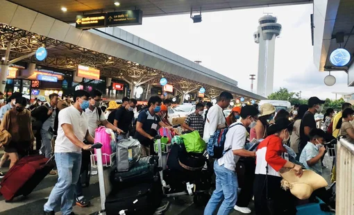 Tìm giải pháp giảm ùn tắc cho sân bay Tân Sơn Nhất