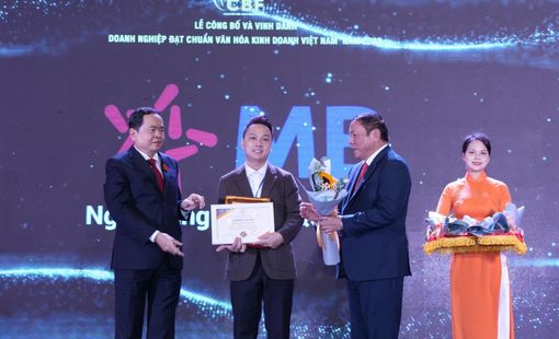 MB được vinh danh “Doanh nghiệp đạt chuẩn văn hóa kinh doanh Việt Nam” 2022