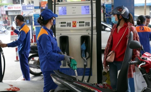 Thuế bảo vệ môi trường với xăng dầu dự kiến tiếp tục ở mức "sàn"