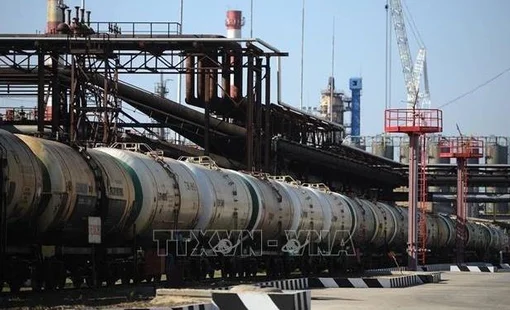 Giảm 5 phiên liên tiếp, giá dầu về gần mốc 70USD/thùng