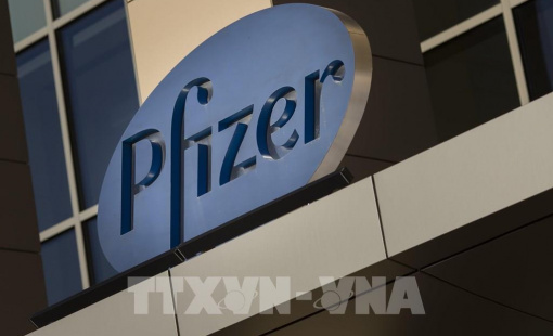 Vì sao giá cổ phiếu của Pfizer và Moderna lao dốc bất chấp “mỏ vàng” vaccine ngừa COVID-19?