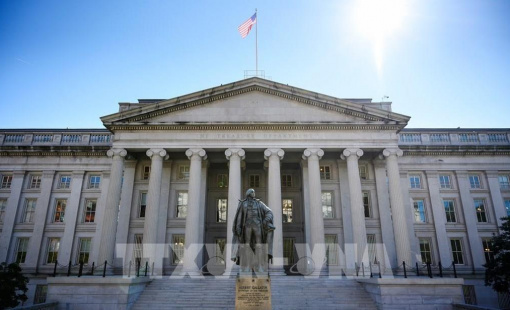 Thâm hụt ngân sách của Mỹ dự kiến giảm xuống mức 1.000 tỷ USD