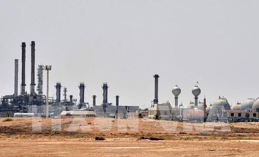 OPEC+ nhất trí tăng sản lượng dầu cao hơn dự kiến