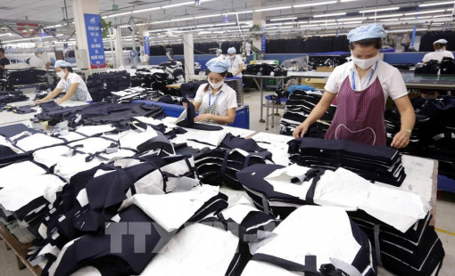 Điều chỉnh lương tối thiểu vùng từ 1/7: Doanh nghiệp tăng lương để giữ chân người lao động