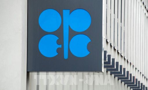 OPEC+ tăng sản lượng để hạ nhiệt giá dầu: Quyết định có khả thi?