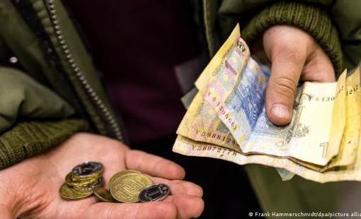 Ukraine vật lộn để tránh vòng xoáy siêu lạm phát khi chi phí quân sự tăng cao