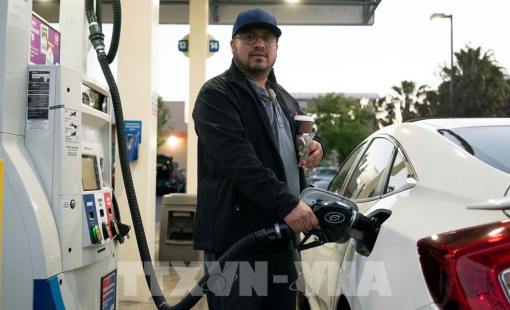 Giá xăng đã giảm, sao lạm phát tại Mỹ chưa “hạ nhiệt”?