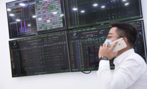 Hủy niêm yết cổ phiếu : “Lọc sạn” thị trường