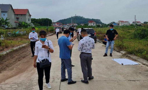 Đất nền đã giảm giá, vì sao nhà đầu tư bất động sản vẫn chưa xuống tiền?