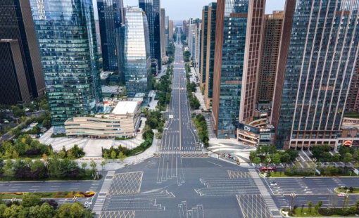 Vì sao Trung Quốc vẫn phong tỏa nhiều thành phố?