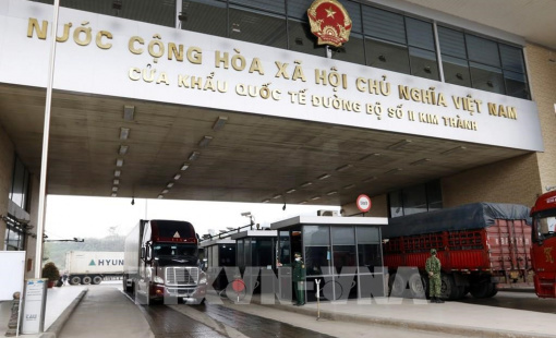Lào Cai đón tín hiệu vui từ hoạt động xuất nhập khẩu ngày đầu năm mới