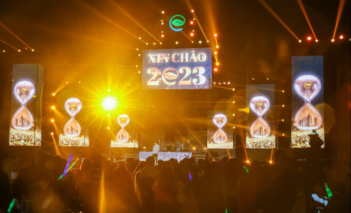 Hơn 20 nghìn cư dân Ecopark mãn nhãn cùng đại tiệc countdown hoành tráng