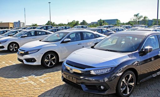 Việt Nam nhập khẩu ô tô cao kỷ lục năm 2022