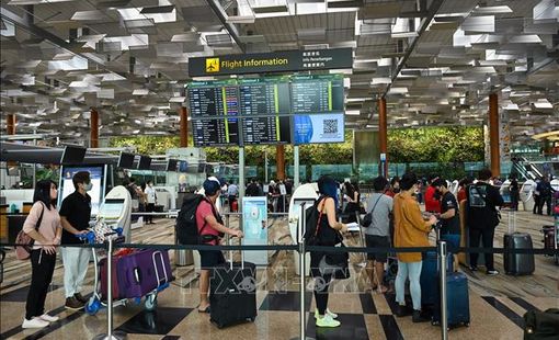 Singapore thận trọng khôi phục vận tải hàng không với Trung Quốc