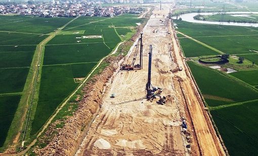Cổ phiếu Đầu tư công được "hâm nóng", xuất hiện mã tăng hơn 30% từ đầu năm 2023