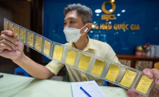 Giá vàng SJC phục hồi khi vàng thế giới neo đỉnh 8 tháng