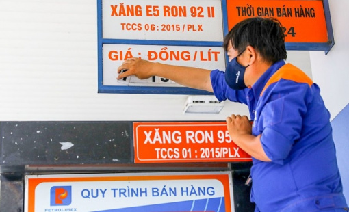 Giá dầu giảm mạnh, đã thấp hơn giá xăng