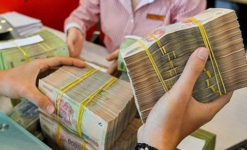 Tín dụng tiếp tục khó, doanh nghiệp bất động sản vẫn rơi thế bí