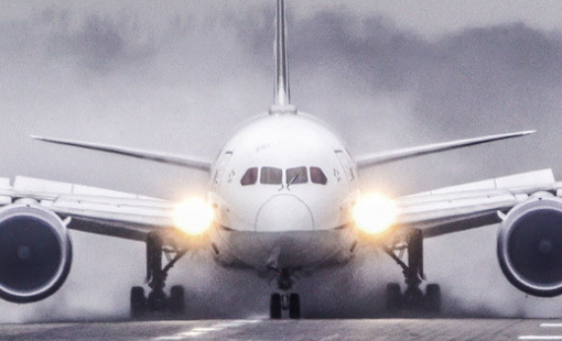 Kinh tế toàn cầu bấp bênh giữa suy thoái và hạ cánh mềm