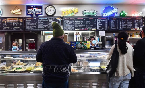 Lạm phát đang "ngốn" của người Mỹ thêm 371 USD/tháng