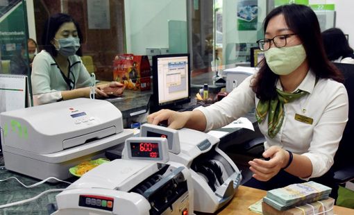 Ngân hàng “cân não” lựa chọn giữa NIM và chất lượng tài sản