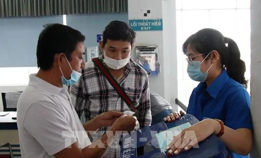 Những quy định của ngành đường sắt về đổi, trả vé tàu Tết Quý Mão