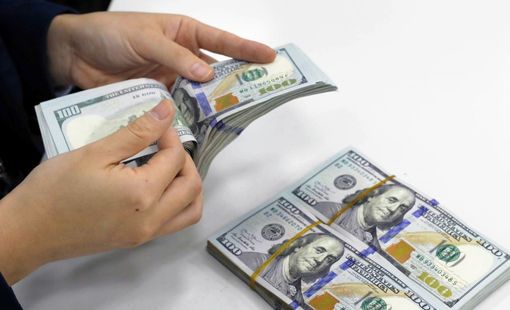 Tỷ giá USD/VND biến động trái chiều tại các ngân hàng