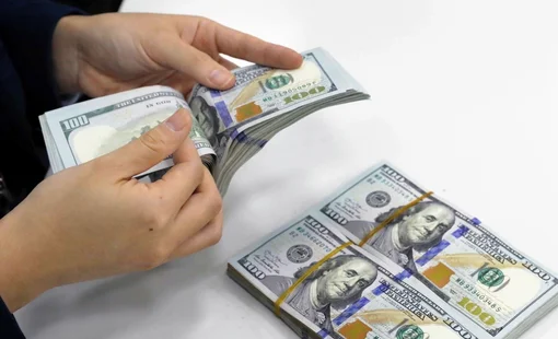Tỷ giá USD/VND biến động trái chiều tại các ngân hàng