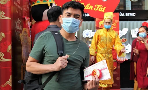 Một năm buôn đất lỗ, nhà đầu tư bất động sản vẫn “chuộng” mua vàng ngày Thần tài để lấy may