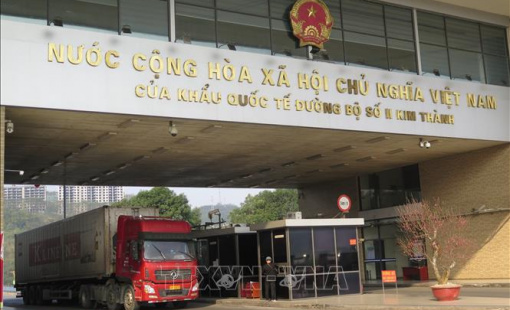 Nông sản là hàng xuất nhập khẩu chính qua cửa khẩu Lào Cai