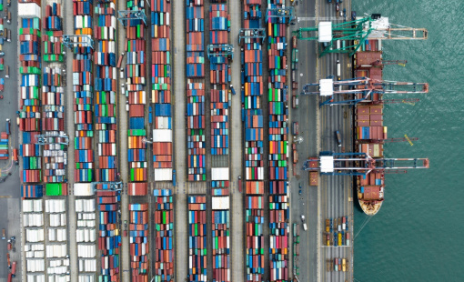 IMF nâng dự báo tăng trưởng kinh tế toàn cầu nhưng cảnh báo về nhiều mối nguy