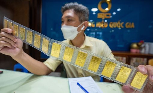 Phản ứng của giá vàng SJC khi vàng thế giới lên đỉnh 7 tháng