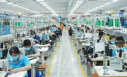 HSBC: Việt Nam cần thận trọng với những khó khăn đang tăng lên