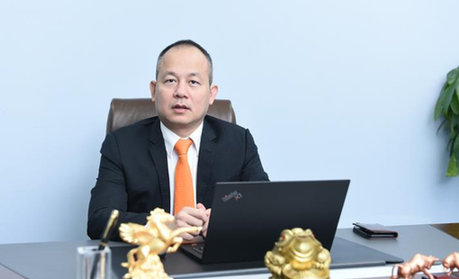 Chủ tịch Chứng khoán APG Nguyễn Hồ Hưng muốn bán 10% công ty khi thị giá tăng gấp 2,5 lần từ đáy