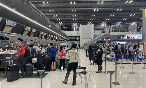 Thái Lan áp dụng trở lại chứng nhận tiêm vaccine ngừa COVID-19 với du khách