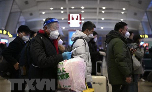 Trung Quốc chính thức thực hiện hạ mức quản lý dịch COVID-19