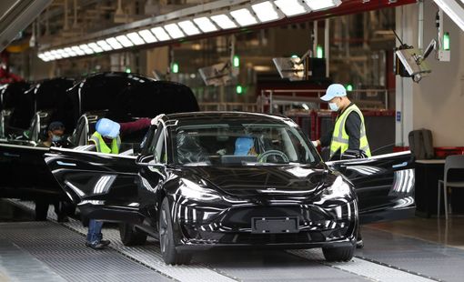 Tesla đối mặt khủng hoảng “giảm giá xe”