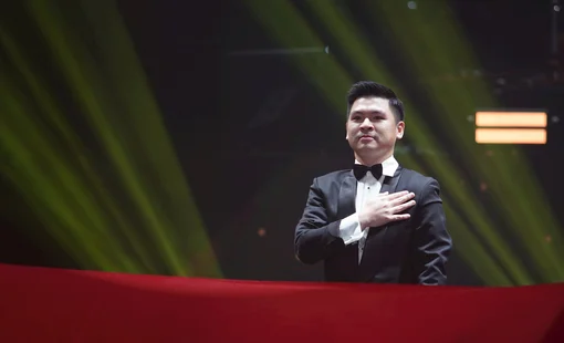 Phó Chủ tịch T&T Group vào vai nhạc trưởng trong tiết mục đặc biệt kỷ niệm 30 năm thành lập Tập đoàn