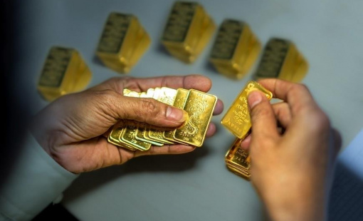 Giá vàng thế giới lên mức cao nhất mọi thời đại, vàng trong nước cũng lập kỷ lục