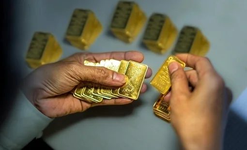 Giá vàng thế giới lên mức cao nhất mọi thời đại, vàng trong nước cũng lập kỷ lục