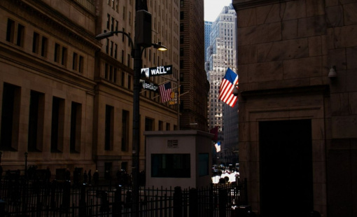 Đằng sau sự dịch chuyển dòng vốn ra ngoài Mỹ của nhiều nhà đầu tư ngoại